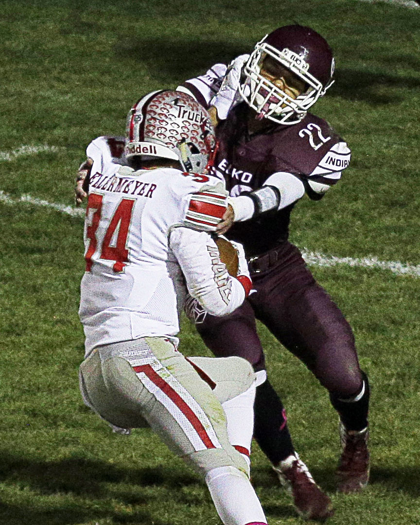 Truckee at Elko Football 20.jpg